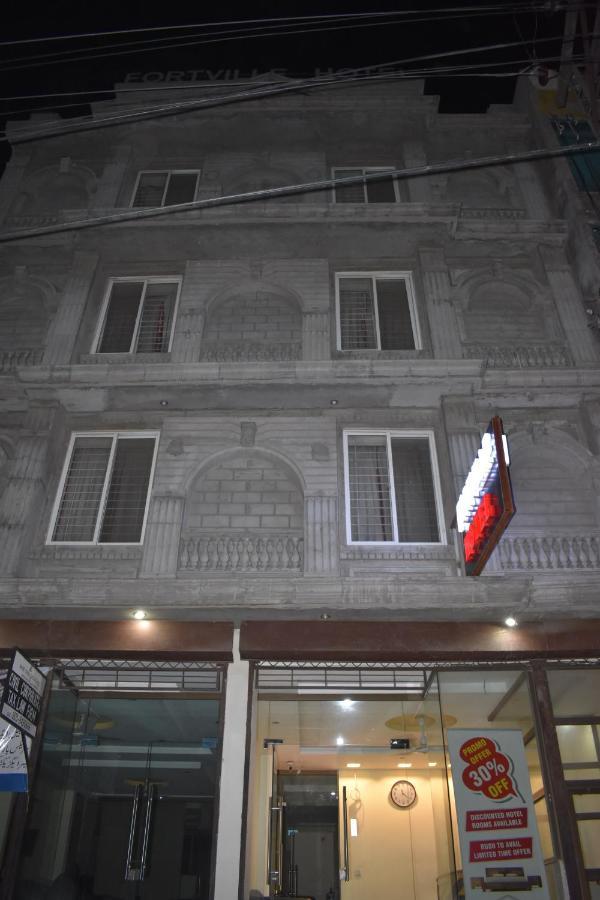 Fortville Hotel Lahore Exterior foto