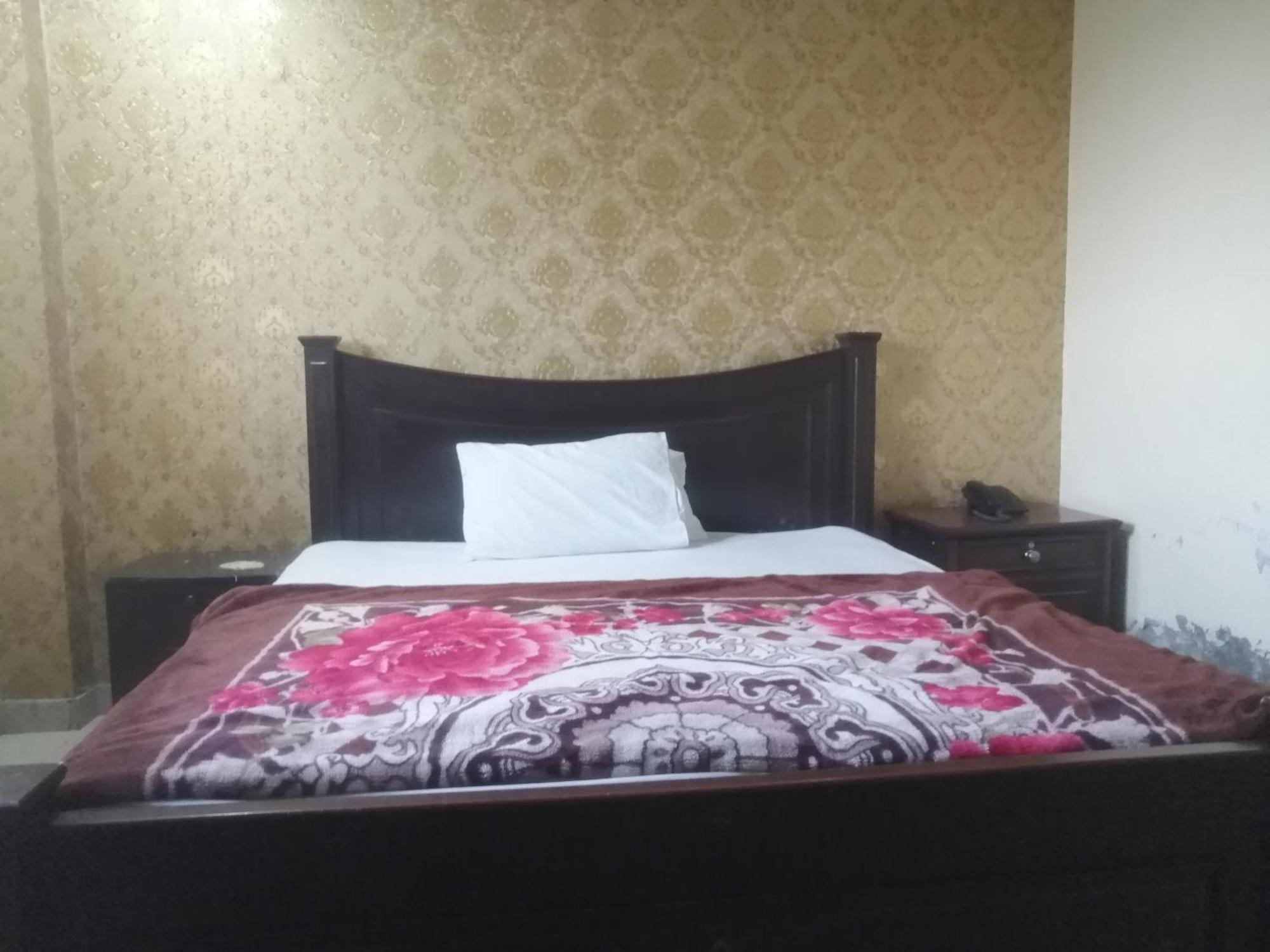 Fortville Hotel Lahore Exterior foto