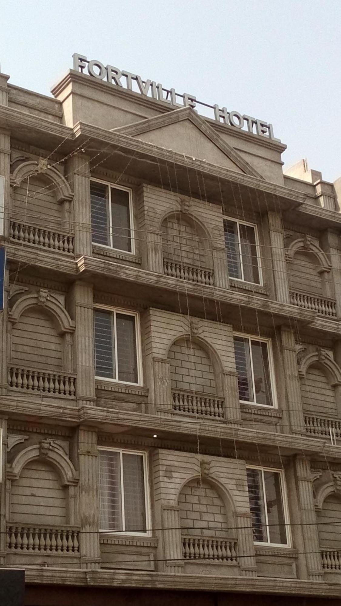 Fortville Hotel Lahore Exterior foto