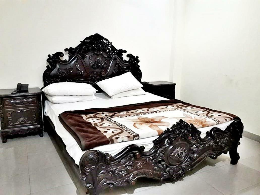 Fortville Hotel Lahore Exterior foto